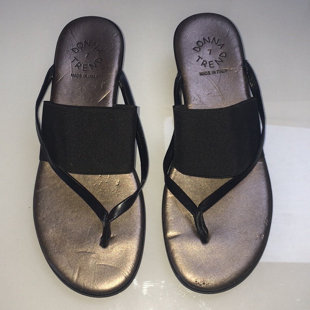 Comfortable Black Stretchy Band & Leather Wedges